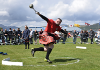 Lucas Wenta competing at the 2017 Gourock Highland Games